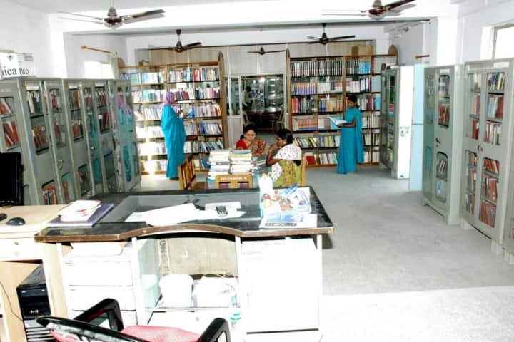 KM Asghar Husain College of Education campus in Akola, Maharashtra, India — photo 5