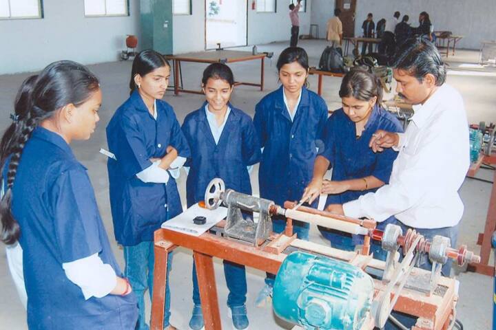 Vivekanand Institute of Polytechnic campus in Aurangabad, Maharashtra, India — photo 2