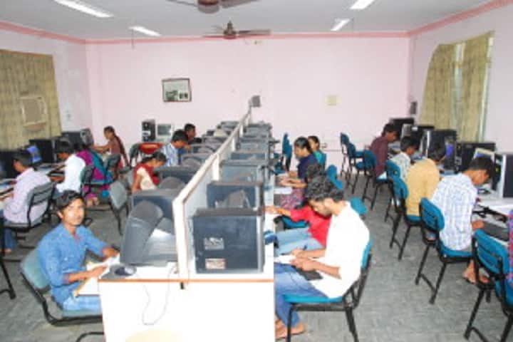Adarsh Degree and PG College campus in Mahabubabad, Telangana, India — photo 5
