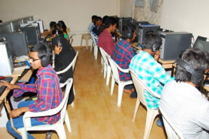 Adarsh Degree and PG College campus in Mahabubabad, Telangana, India — photo 6