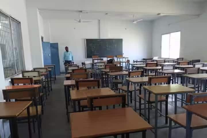 Pt Devi Prasad Choubey Government College campus in Saja, Chhattisgarh, India — photo 4