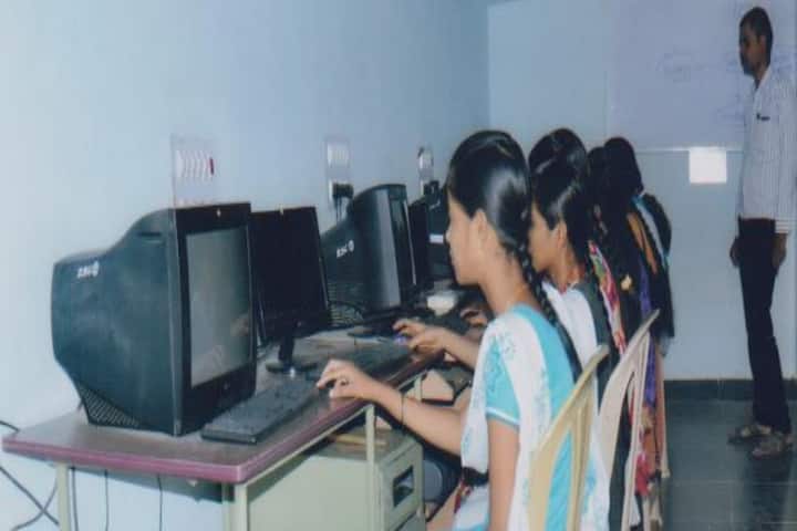 Sri Basaveshwara Degree College campus in Raichur, Karnataka, India — photo 2
