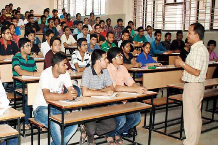 Ramdhari Chandrabhan Post Graduate College campus in Ballia, Uttar Pradesh, India — photo 3