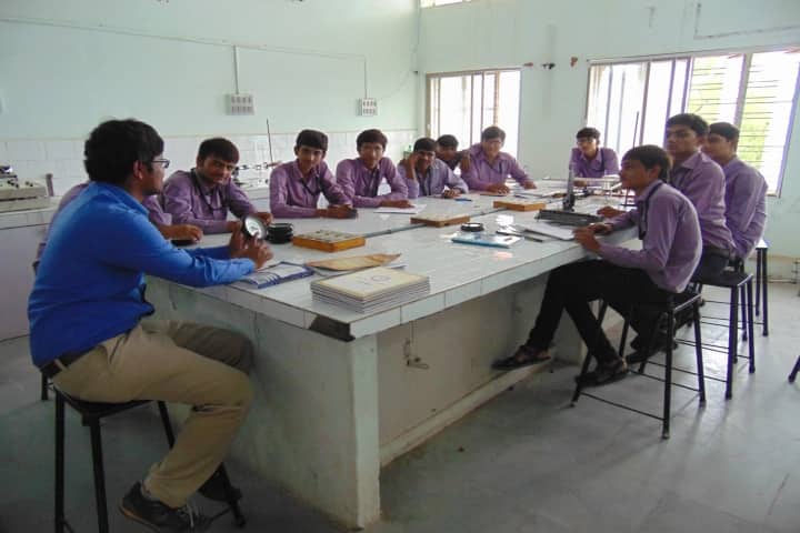 Shree MP Patel B Ed and Science College campus in Morbi, Gujarat, India — photo 5