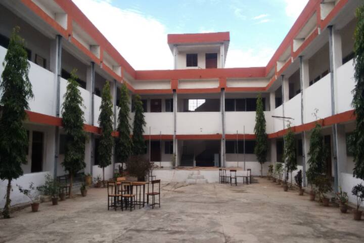 Pandit Madhav Rav Sapre College campus in Pendra, Chhattisgarh, India — photo 1