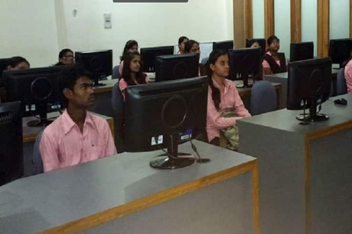 Smt Radhikatai Pandav Polytechnic campus in Nagpur, Maharashtra, India — photo 2