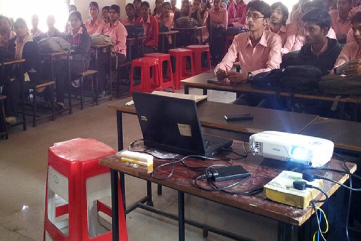 Smt Radhikatai Pandav Polytechnic campus in Nagpur, Maharashtra, India — photo 6