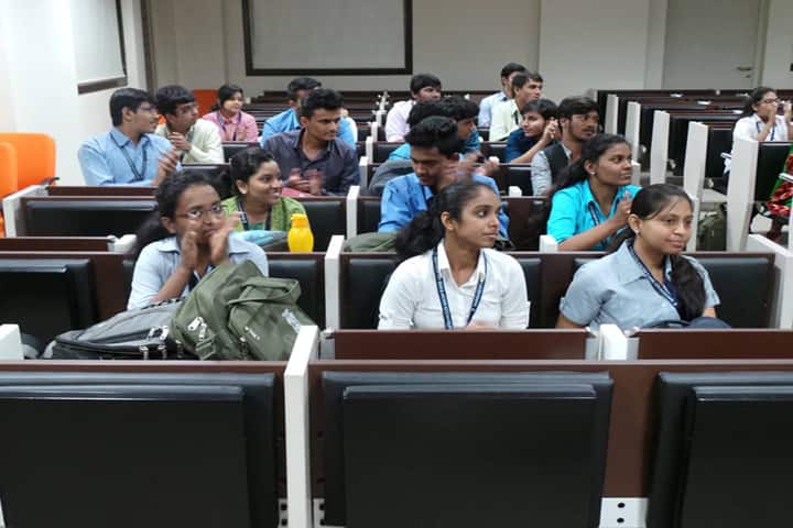 Shah and Anchor Kutchhi Polytechnic campus in Mumbai, Maharashtra, India — photo 2