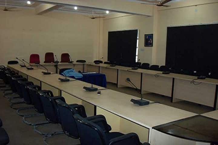 Trikuta Degree College campus in Jammu, Jammu and Kashmir, India — photo 3