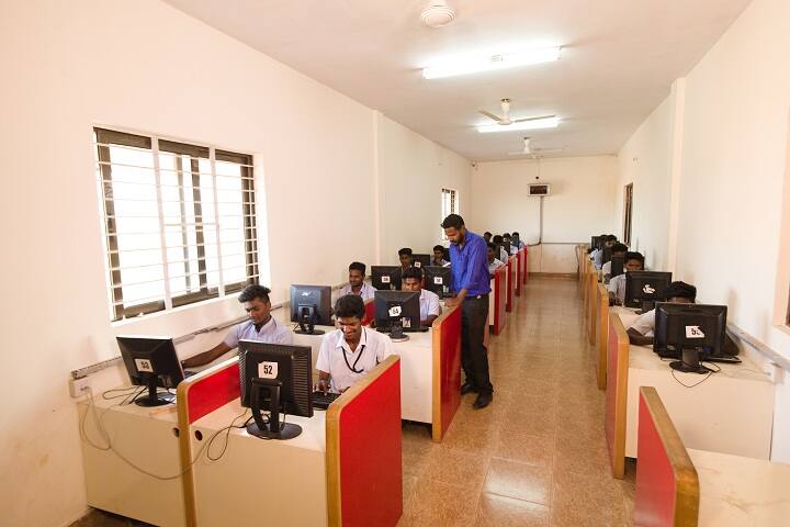 Sri Vinayaka Institute of Technology campus in Kolar Gold Fields, Karnataka, India — photo 2