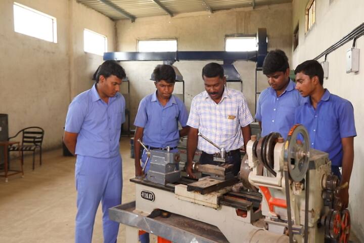 Sri Vinayaka Institute of Technology campus in Kolar Gold Fields, Karnataka, India — photo 5