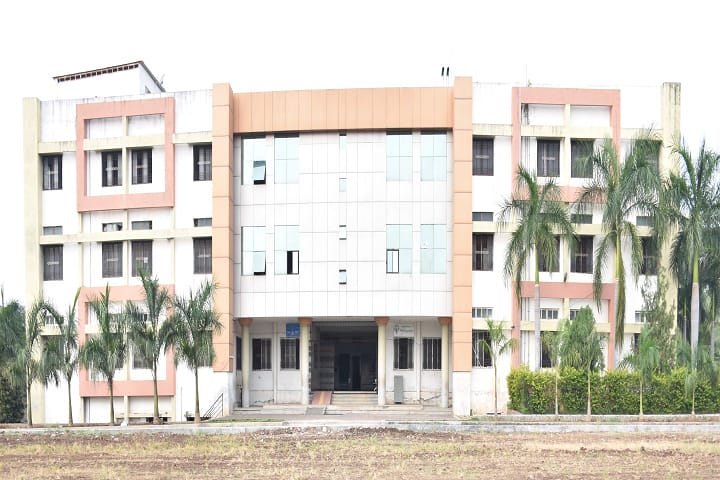 Pune District Education Association's Shankarrao Ursal College of Pharmaceutical Sciences and Research Centre campus in Pune, Maharashtra, India — photo 1