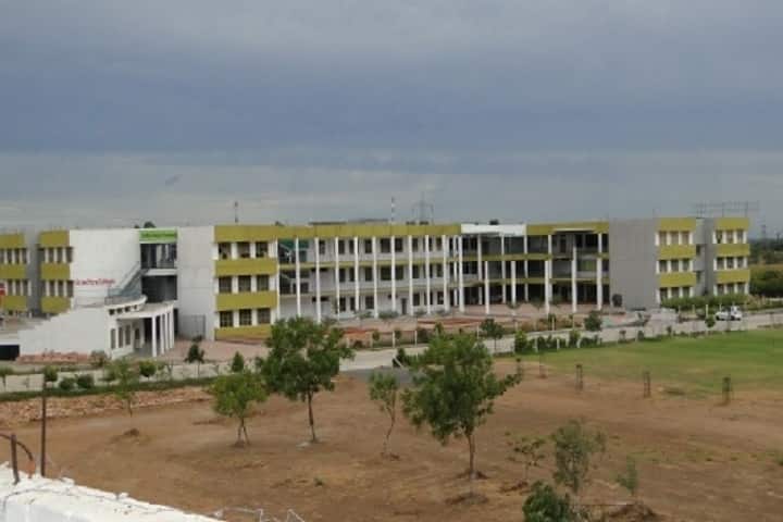 Grow More Institute of Business Administration campus in Himmatnagar, Gujarat, India — photo 1
