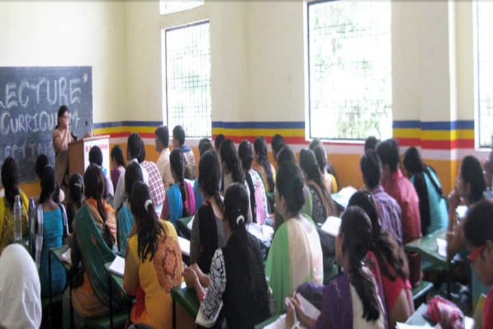 St Paul's College campus in Jabalpur, Madhya Pradesh, India — photo 2