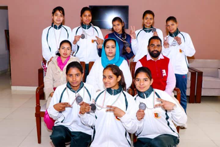 Guru Gobind Singh Girls College campus in Malout, Punjab, India — photo 3