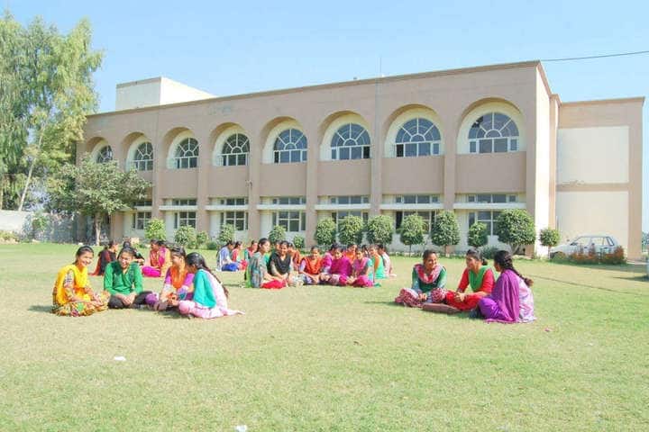 Guru Gobind Singh Girls College campus in Malout, Punjab, India — photo 4