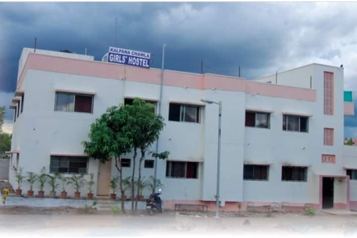 Shri Mahatma Basweshwar Education Society Institute of Computer Education campus in Latur, Maharashtra, India — photo 1