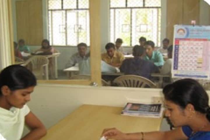 Manikchand Dhariwal Institute of Management and Rural Technology campus in Shirur, Maharashtra, India — photo 5