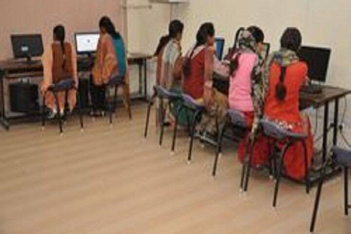 BR Mahendra Polytechnic College campus in Bathinda, Punjab, India — photo 3