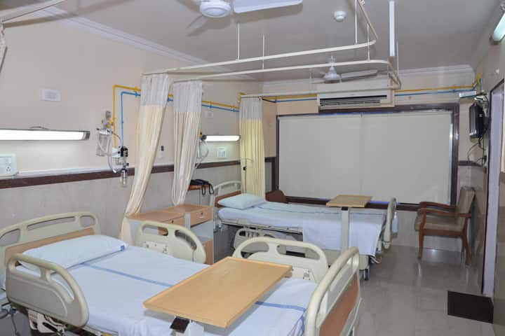 Jaslok College of Nursing campus in Mumbai, Maharashtra, India — photo 4