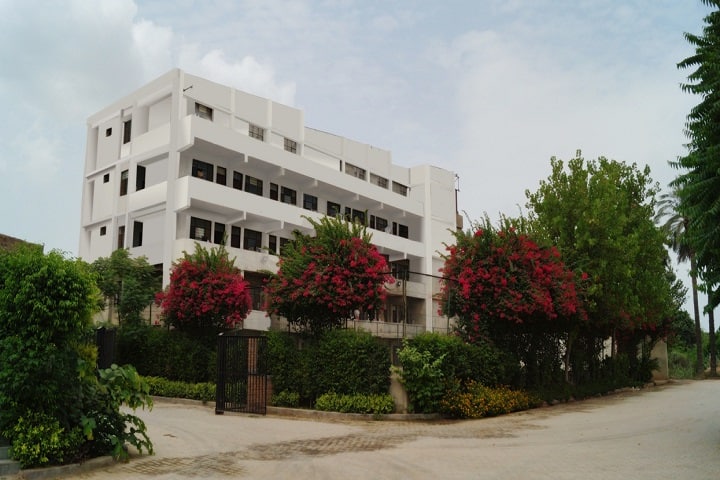 Surendera Dental College and Research Institute campus in Sri Ganganagar, Rajasthan, India — photo 1