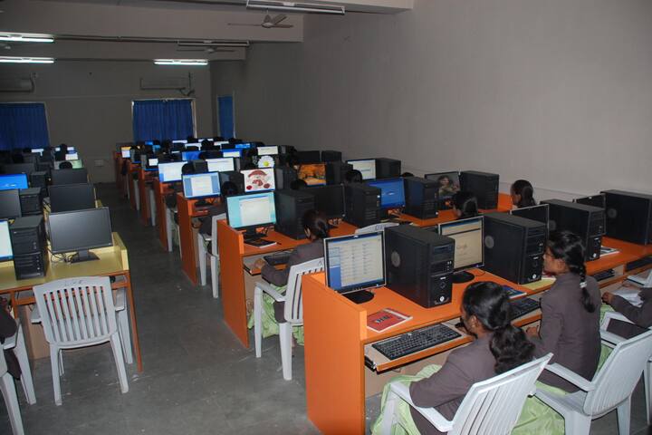 Doddappa Appa Institute of Master of Business Administration campus in Kalaburagi, Karnataka, India — photo 3