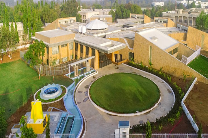 Shri Galbabhai Nanjibhai Patel Dairy Science and Food Technology College campus in Dantiwada, Gujarat, India — photo 1