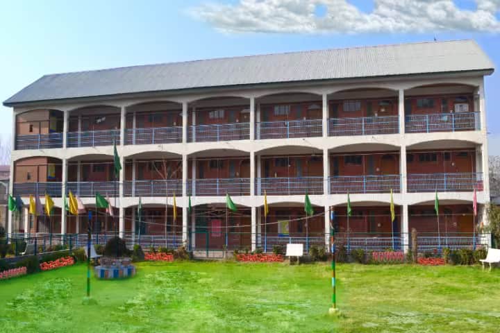 Jamiya-Tul-Banat, Srinagar campus in Srinagar, Jammu and Kashmir, India
