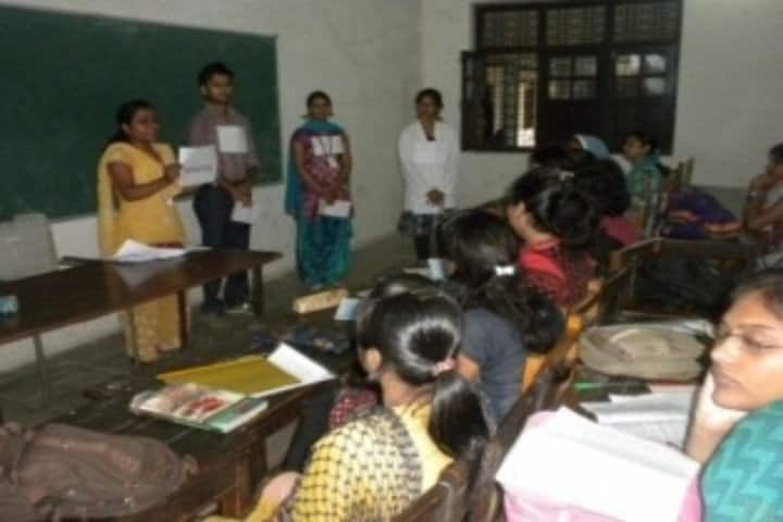 St Aloysius College campus in Jabalpur, Madhya Pradesh, India — photo 2