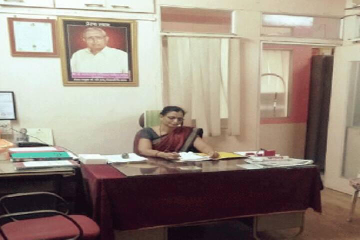 Sr Arts Mahila Mahavidyalaya campus in Nandurbar, Maharashtra, India — photo 2