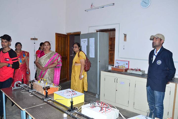 DP Chaturvedi Science Commerce Art and Education College campus in Seoni, Madhya Pradesh, India — photo 4