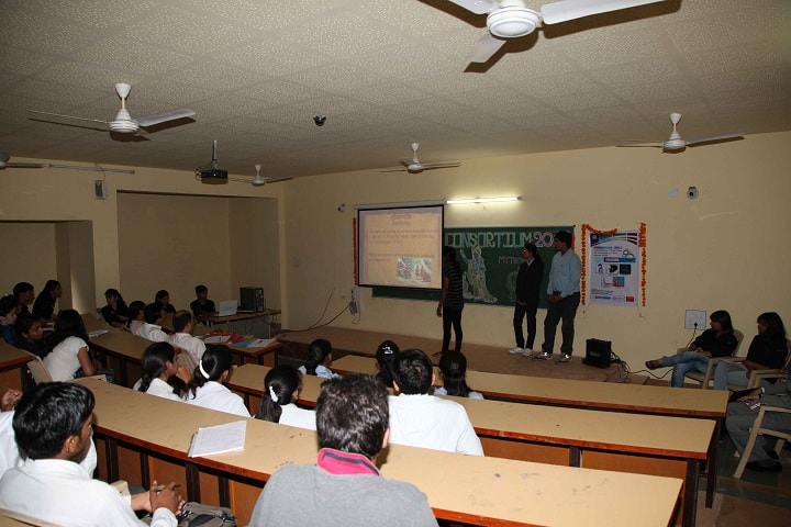 Gyanyagna College of Science and Management campus in Rajkot, Gujarat, India — photo 4