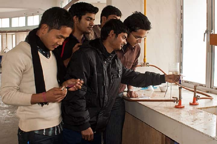 Acharya Prafulla Chandra Roy Government College campus in Siliguri, West Bengal, India — photo 2