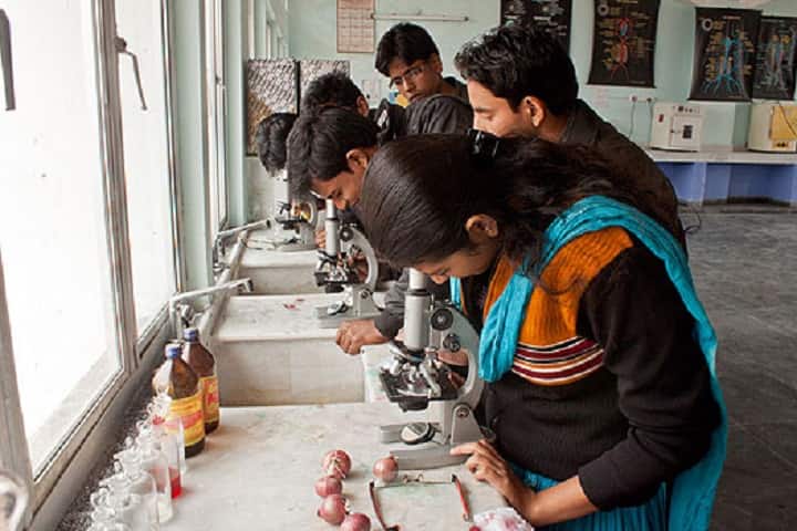 Acharya Prafulla Chandra Roy Government College campus in Siliguri, West Bengal, India — photo 4
