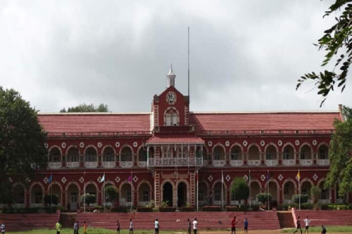 Karnatak Arts College campus in Dharwad, Karnataka, India — photo 1