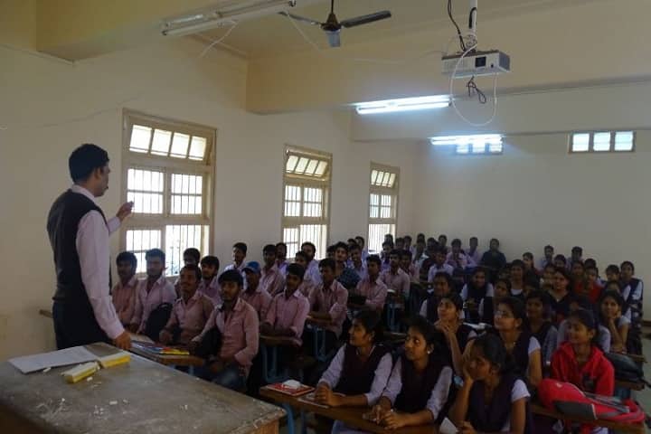 Karnatak Arts College campus in Dharwad, Karnataka, India — photo 5