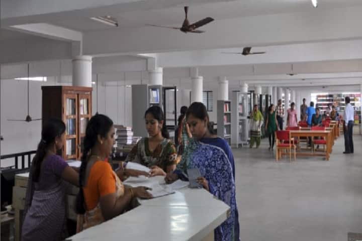 Sahyadri Arts College campus in Shivamogga, Karnataka, India — photo 3