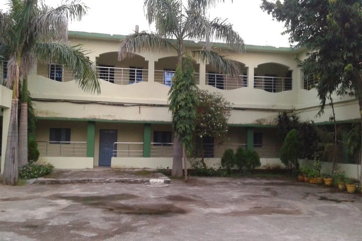 Indira Gandhi Arts and Science College campus in Janjgir, Chhattisgarh, India — photo 2
