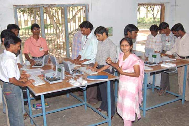 Maddala Ramakrishnamma Polytechnic campus in West Godavari, Andhra Pradesh, India — photo 3