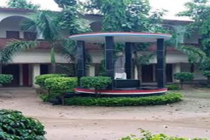 Ramharakh Singh Memorial Degree College campus in Sultanpur, Uttar Pradesh, India — photo 2
