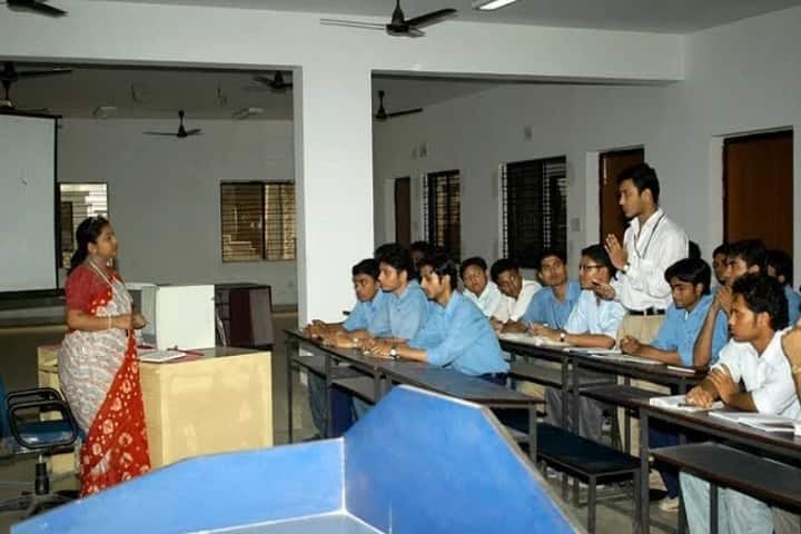 Techno Institute of Engineering and Management campus in North 24 Parganas, West Bengal, India — photo 2