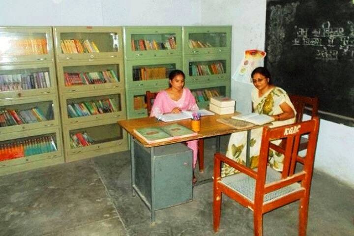 Khalsa Girls Degree College campus in Kanpur, Uttar Pradesh, India — photo 2