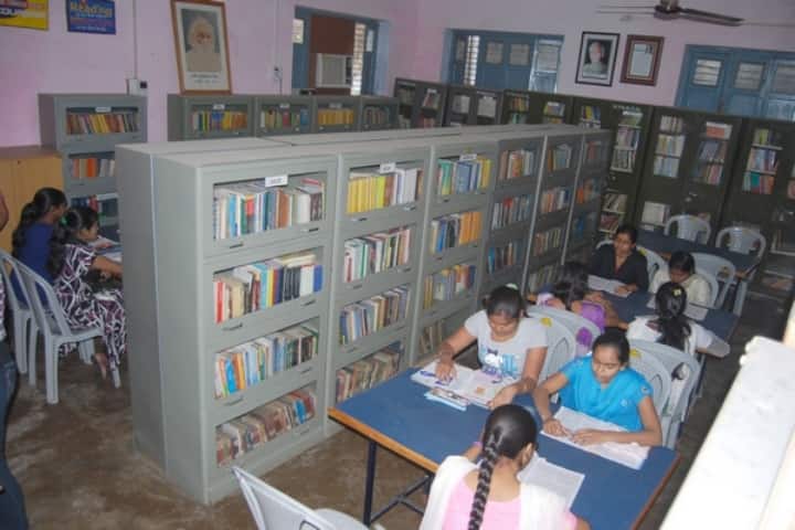 Rajarshi Tandon Mahila Mahavidyalaya campus in Allahabad, Uttar Pradesh, India — photo 4