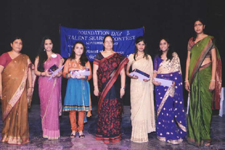 Jagat Taran Girls Degree College campus in Allahabad, Uttar Pradesh, India — photo 5