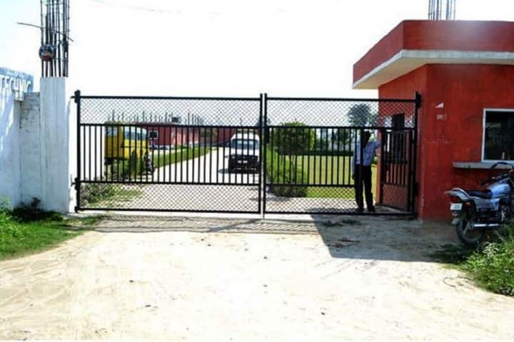 DSR Degree College campus in Bareilly, Uttar Pradesh, India — photo 1