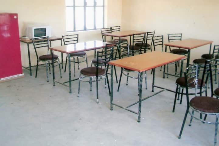 Shri Khandelwal Vaish PG Mahavidyalaya campus in Jaipur, Rajasthan, India — photo 5