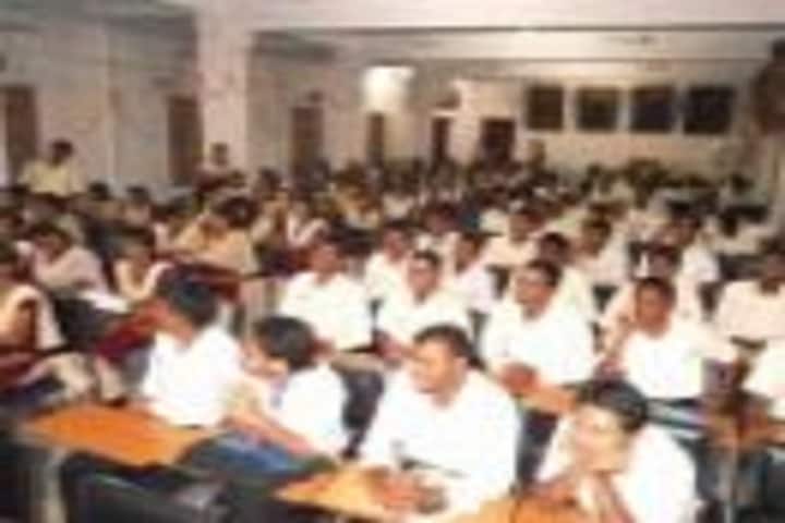 Fakir Mohan Autonomous College campus in Balasore, Odisha, India — photo 2