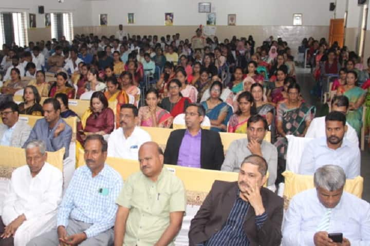 SB Arts and KCP Science College campus in Vijayapura, Karnataka, India — photo 3