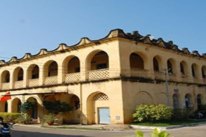 Maharajahs College for Women campus in Vizianagaram, Andhra Pradesh, India — photo 2