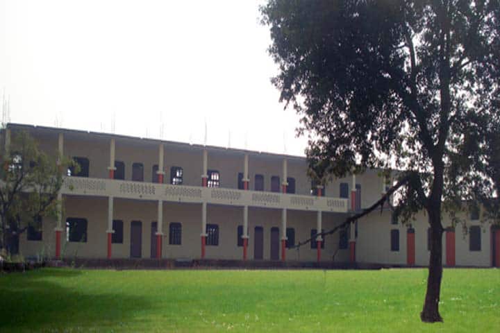 Savitri Devi Shankar Lal Mahavidyalaya campus in Allahabad, Uttar Pradesh, India — photo 1